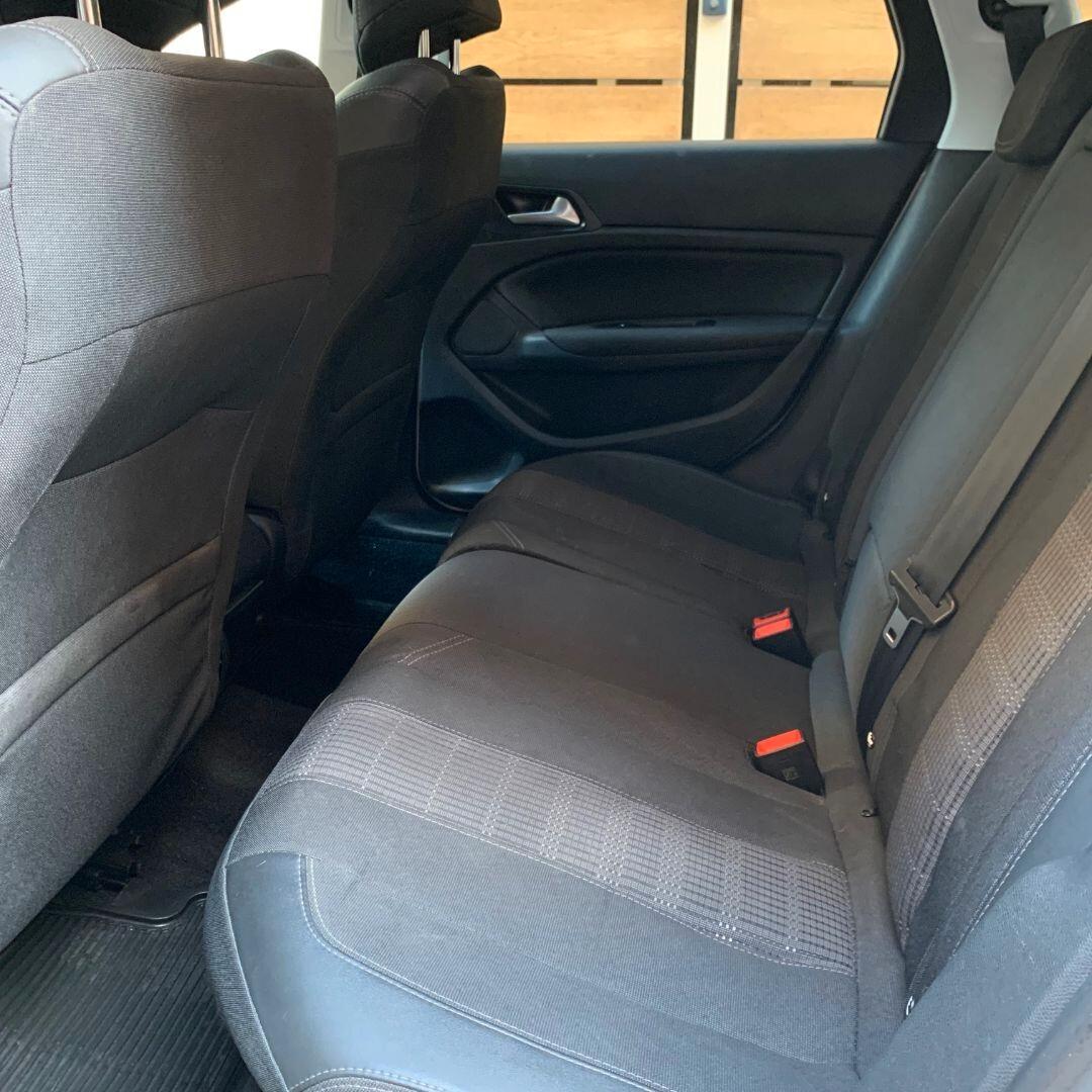 Peugeot 308 BlueHDi 130 S&S SW Allure