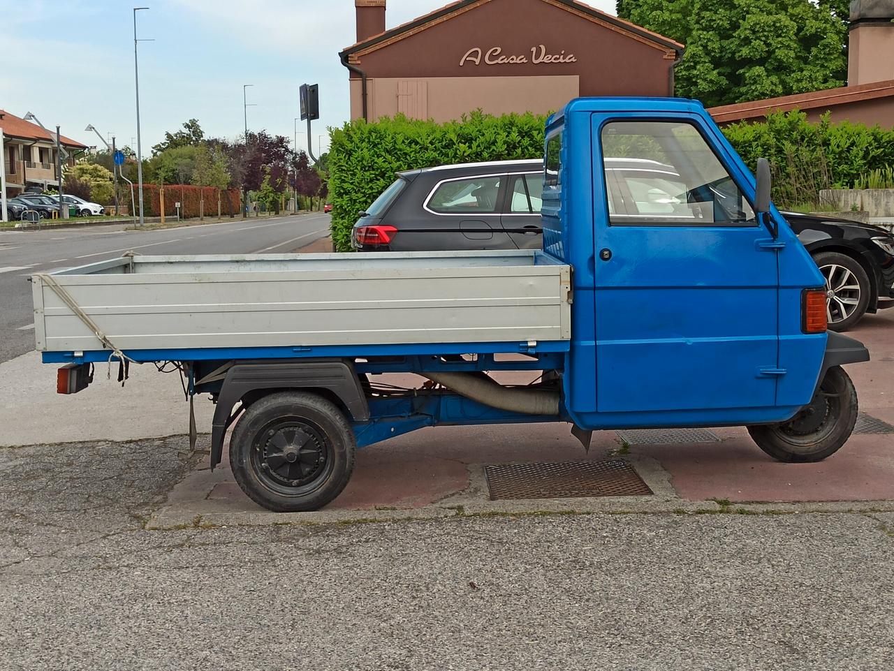 Piaggio Ape TM P703