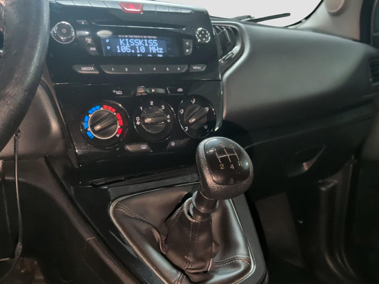 Lancia Ypsilon 1.3 MJT 16V 95 CV 5 porte S&S Platinum 2012
