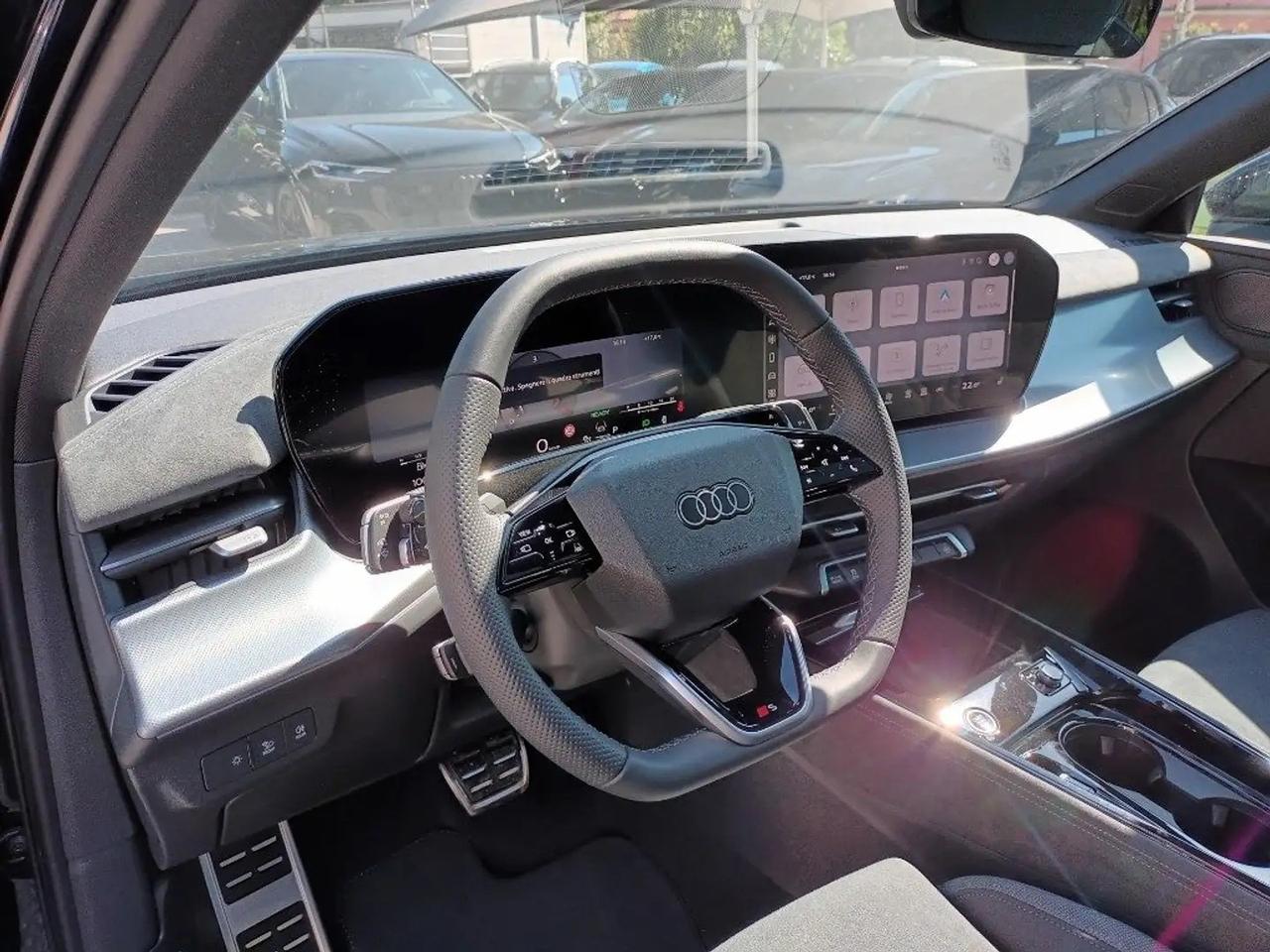 Audi Q3 SPB 35 TDI S-tronic 150cv S-line Black Line KM0