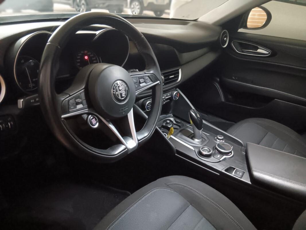 Alfa Romeo Giulia 2.2 Turbodiesel 136 cv AT8 Business