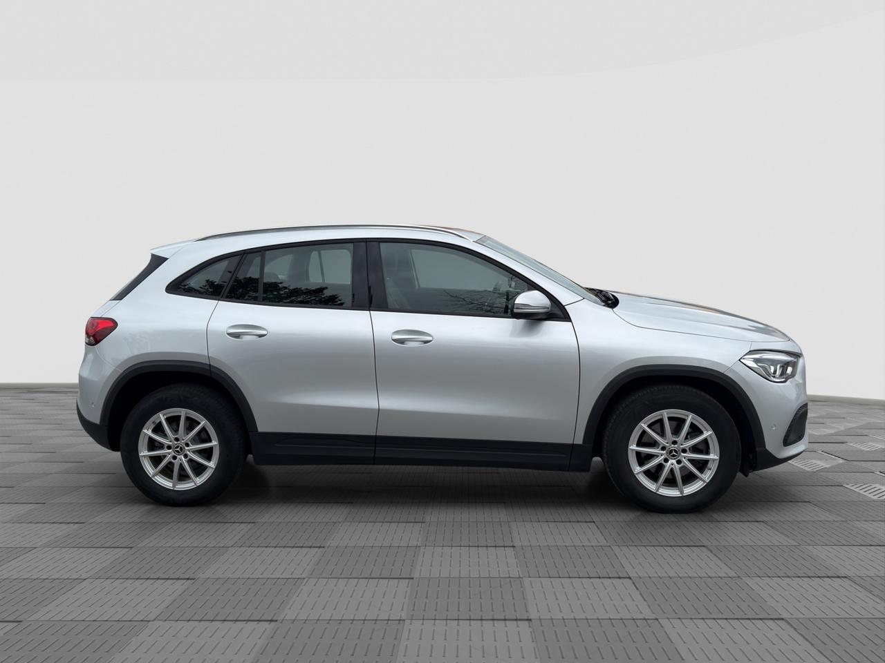 MERCEDES Classe GLA (H247) GLA 180 d Automatic Business Extra
