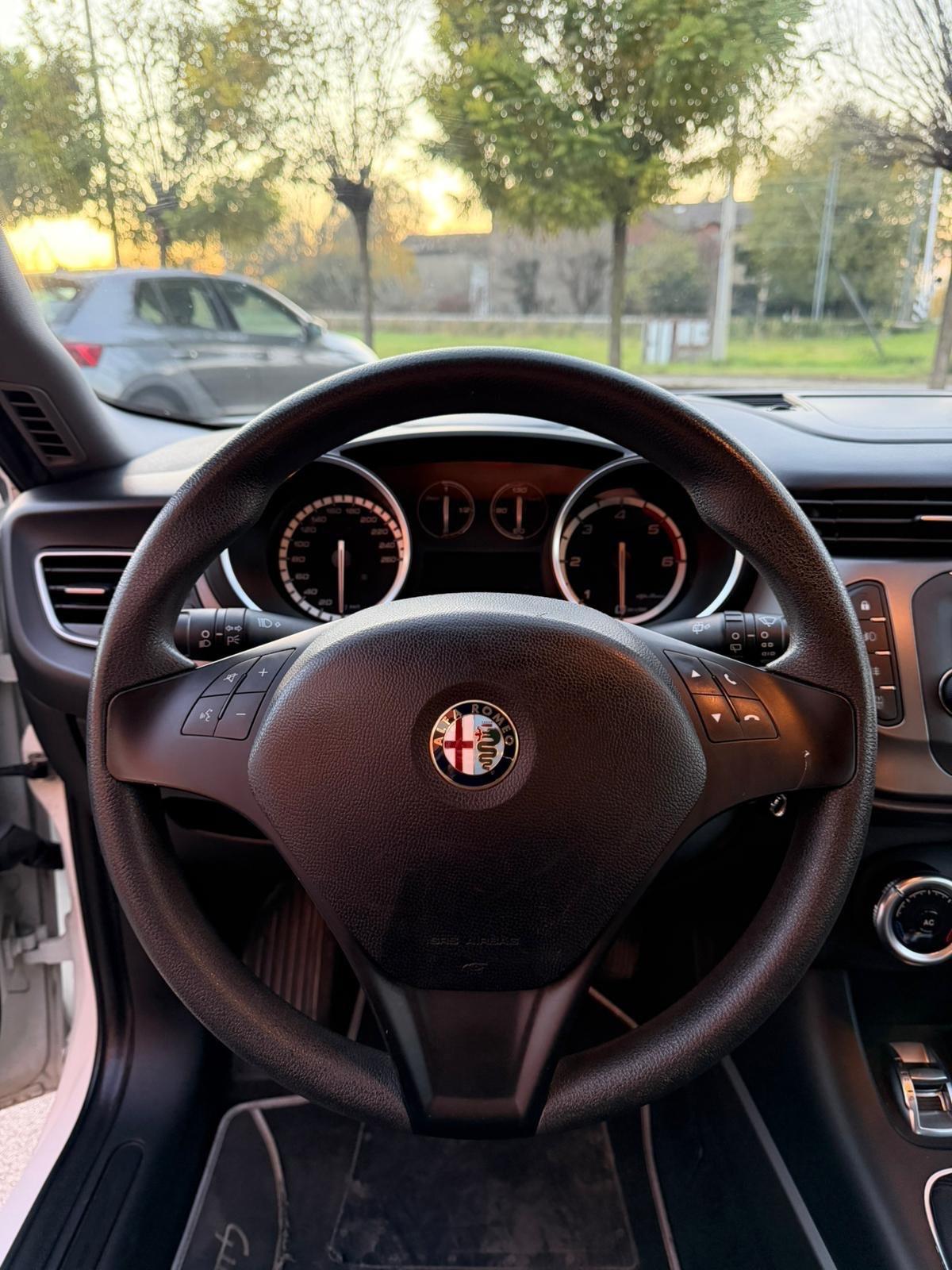 Alfa Romeo Giulietta 1.6 JTDm-2 105 CV Exclusive