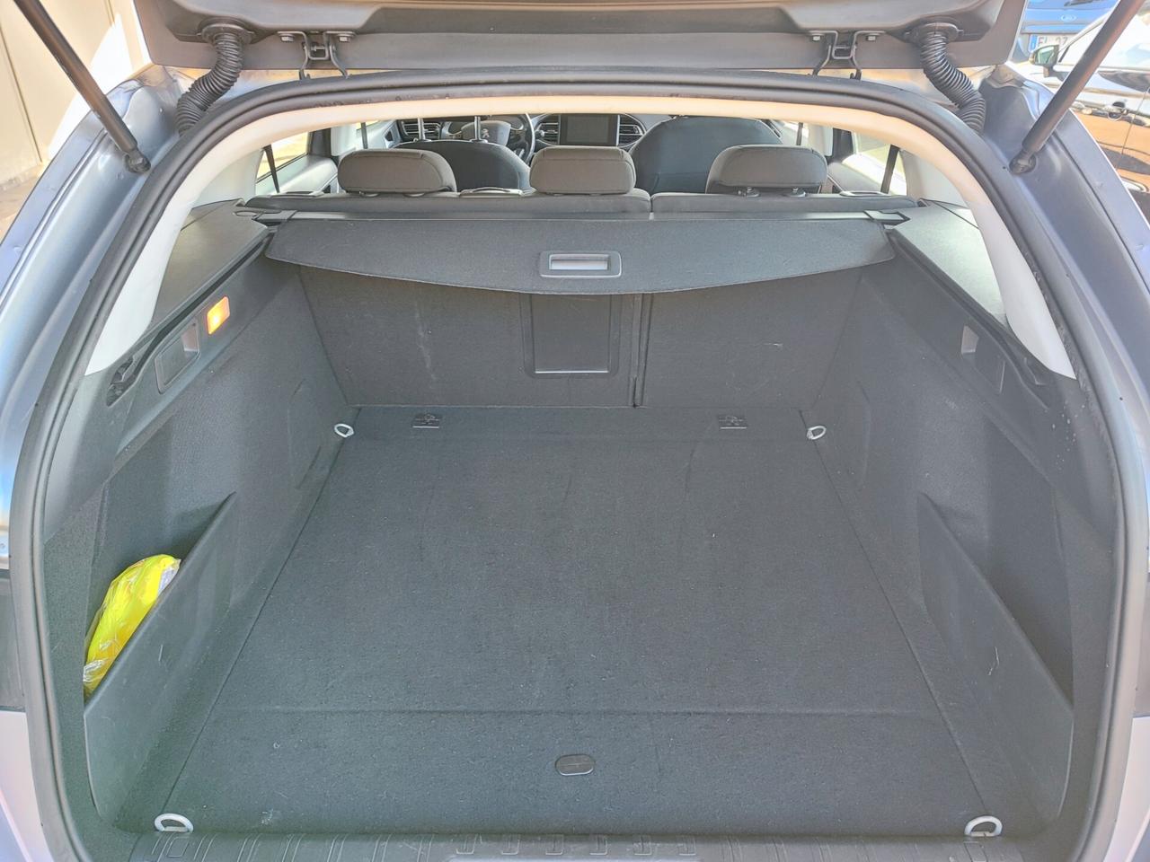 Peugeot 308 BlueHDi 120 S&S SW Business