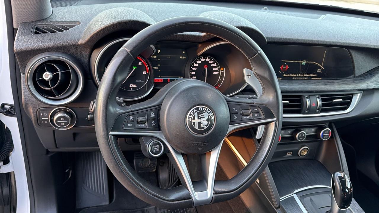 Alfa Romeo Stelvio 2.2 Turbodiesel 190 CV AT8 RWD Super