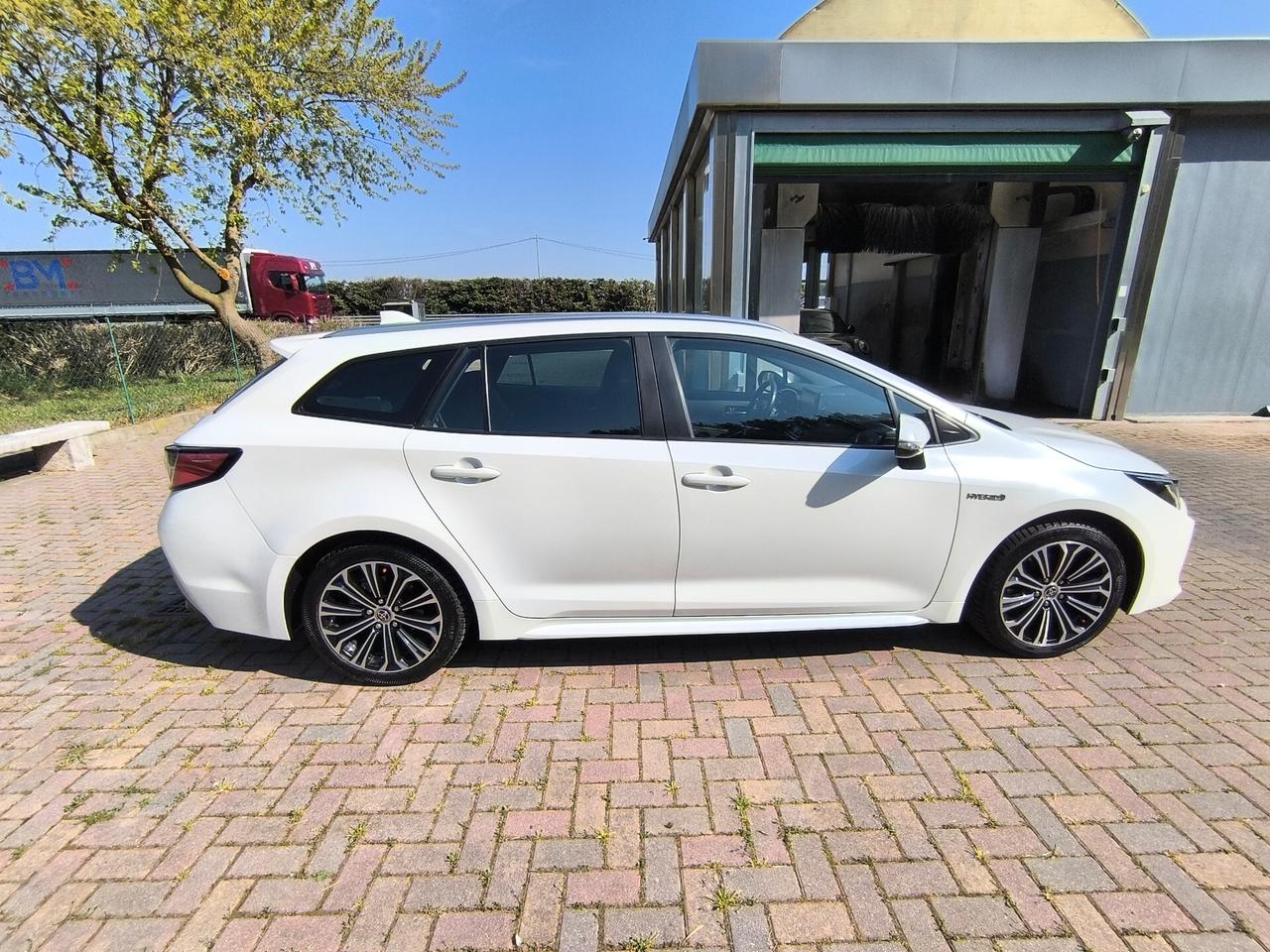 Toyota Corolla Touring Sports 2.0 Hybrid Business