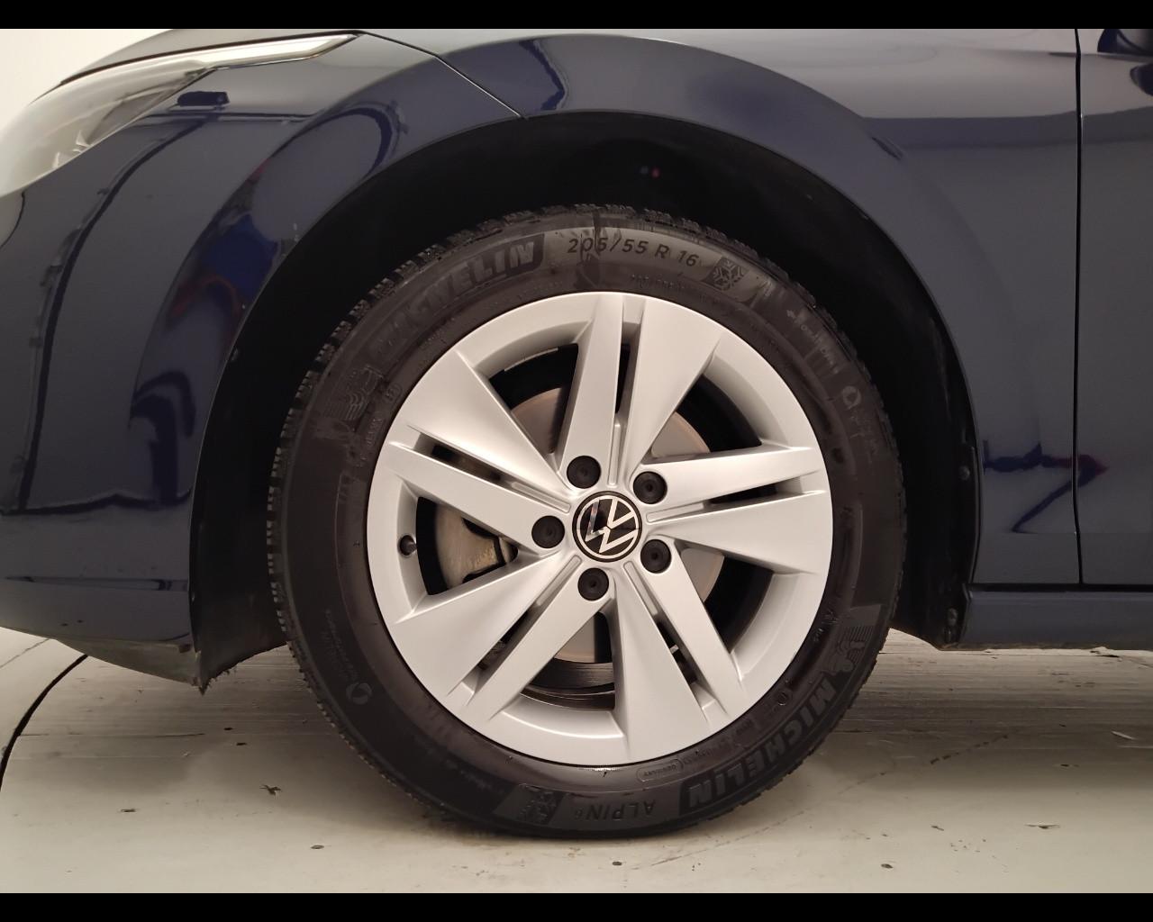 VOLKSWAGEN Golf VIII 2020 - Golf 1.5 tgi Life 130cv