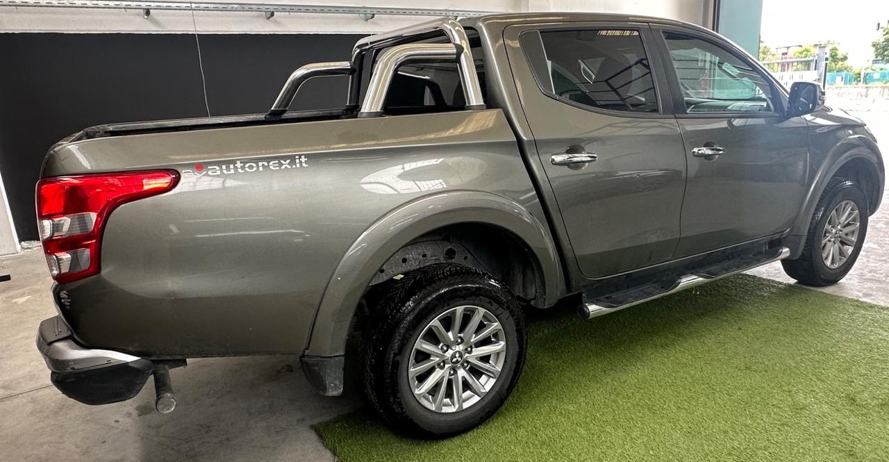 Mitsubishi L200 2.4 DI-D/154CV Club Cab Inform