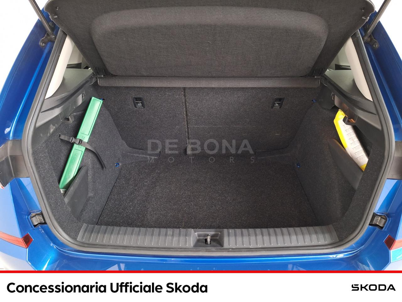 Skoda Kamiq 1.0 tsi black dots 110cv