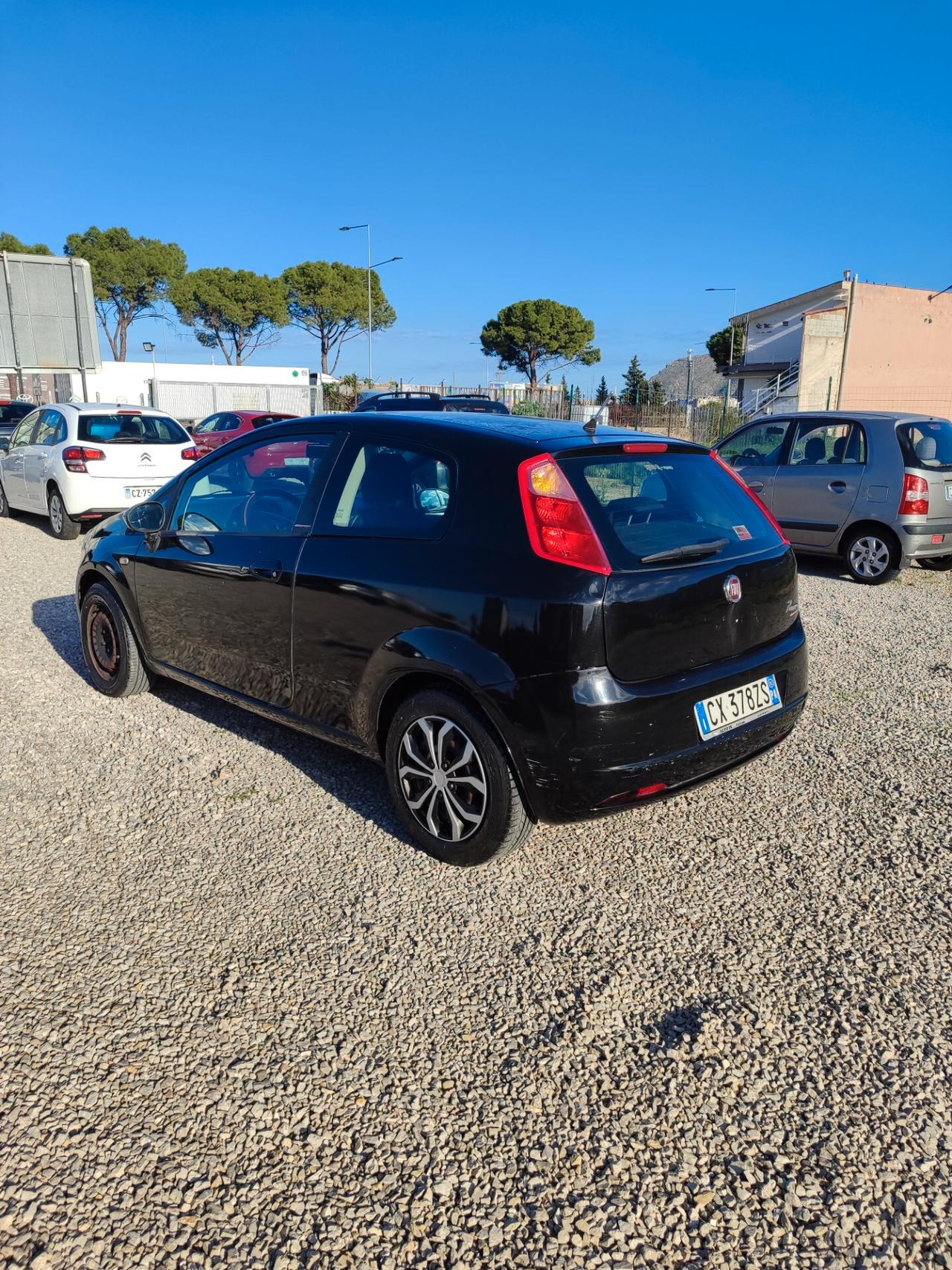 Fiat Punto 1.4 benzina GPL