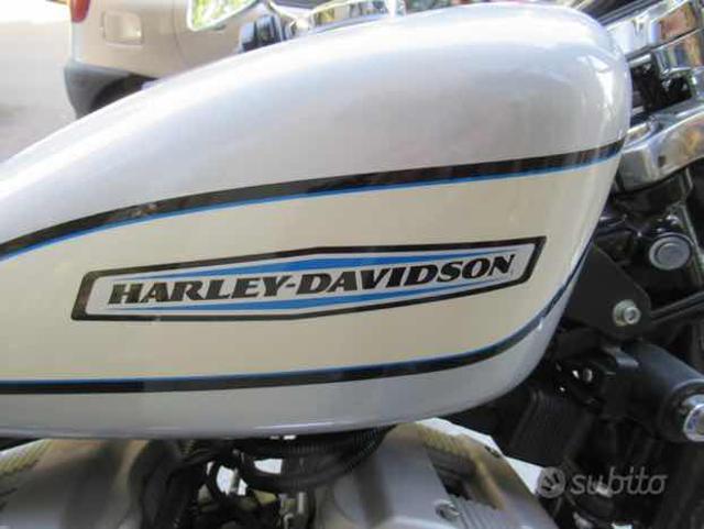 HARLEY-DAVIDSON 1200 Sportster Roadster L