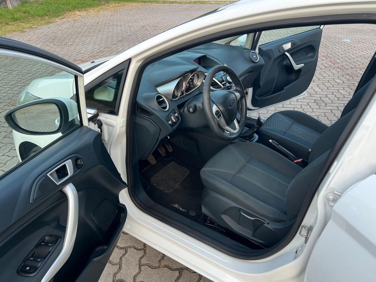 Ford Fiesta 1.4 5 porte Bz.- GPL Titanium