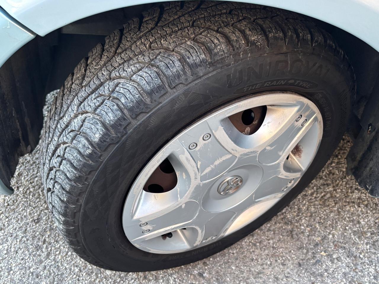 Toyota Yaris 1.0 5 porte OK NEOPATENTATI