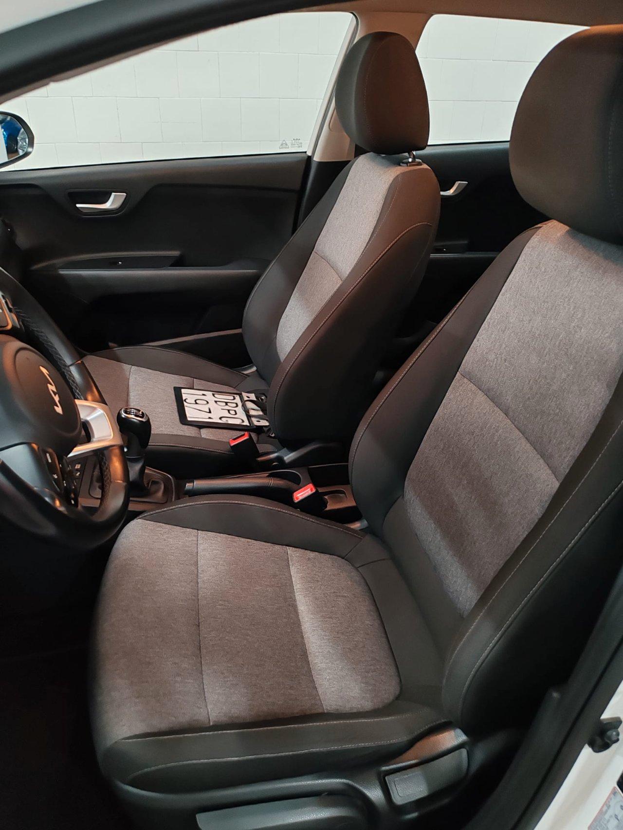 Kia Stonic 1.0 t-gdi mhev Urban Techno&Design Pack 100cv mt