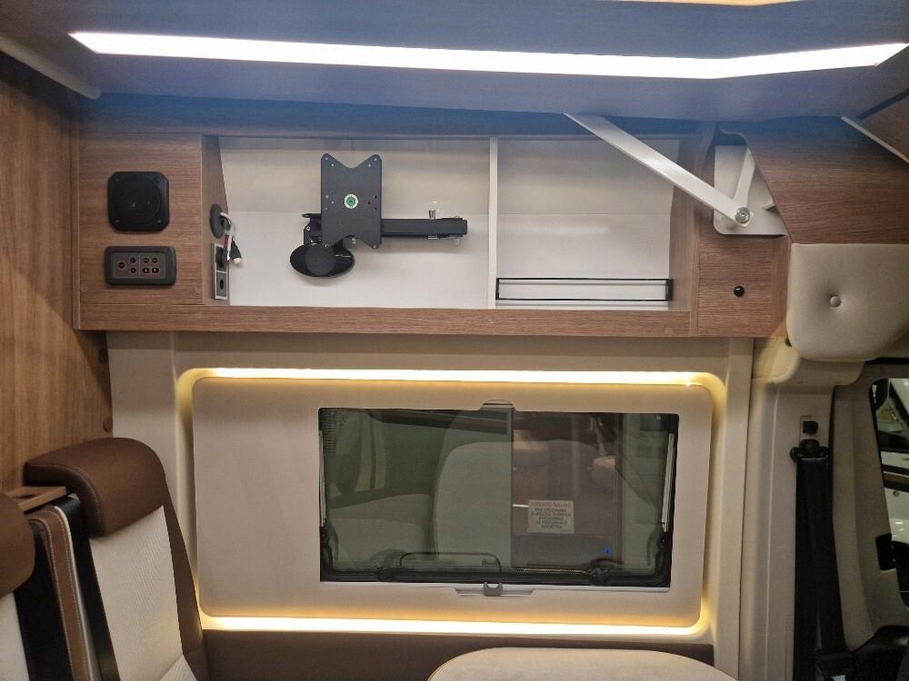 CAMPER VAN DREAMER FAMILY VAN SELECT
