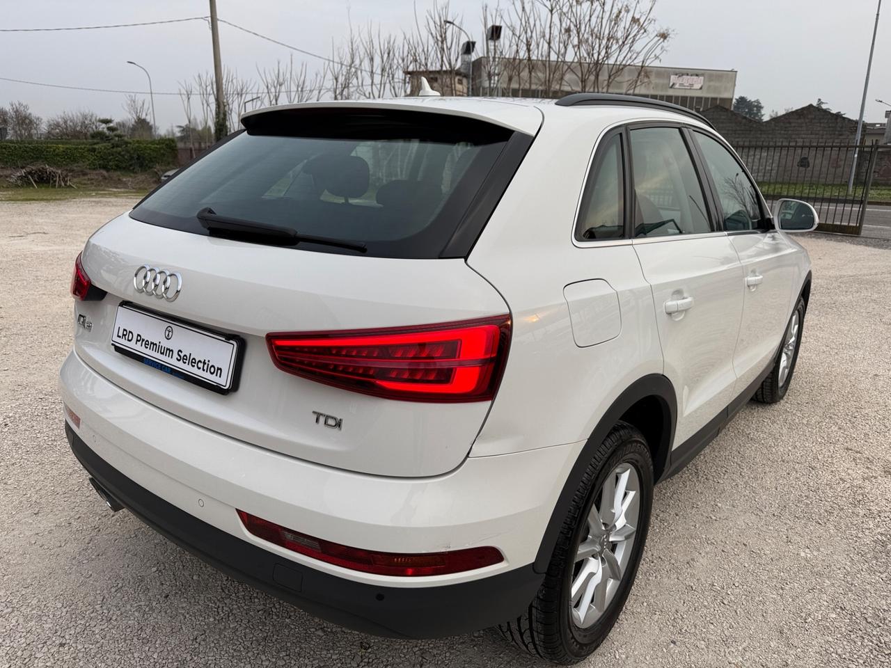 Audi Q3 2.0 Tdi 120cv Navi+Led