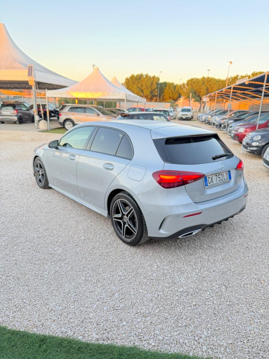 MERCEDES - Classe A - A 200 d Automatic Premium