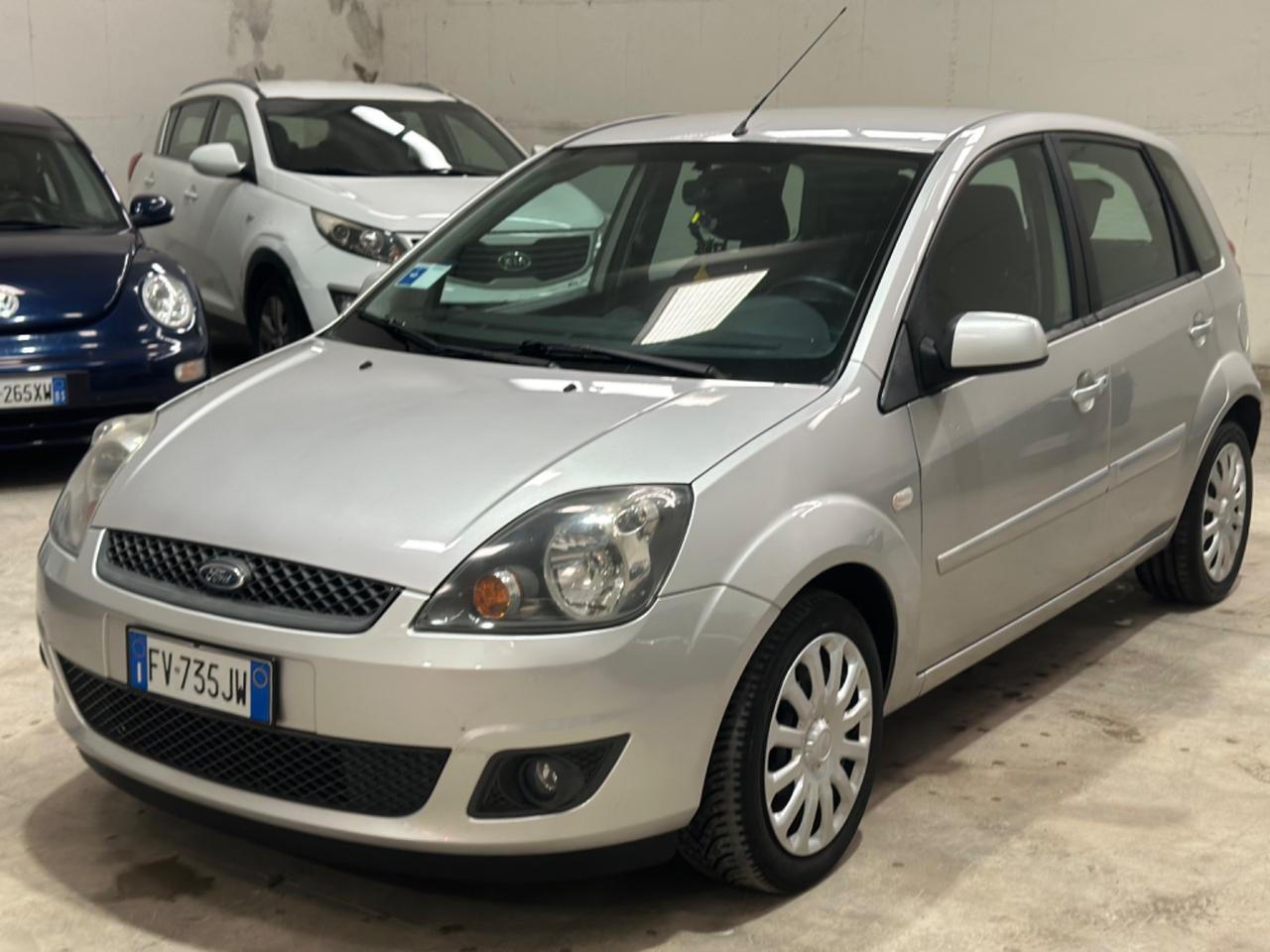 Ford FIESTA 1.2 16V 5p. CLEVER NEOPAT KMCERT GARANZ