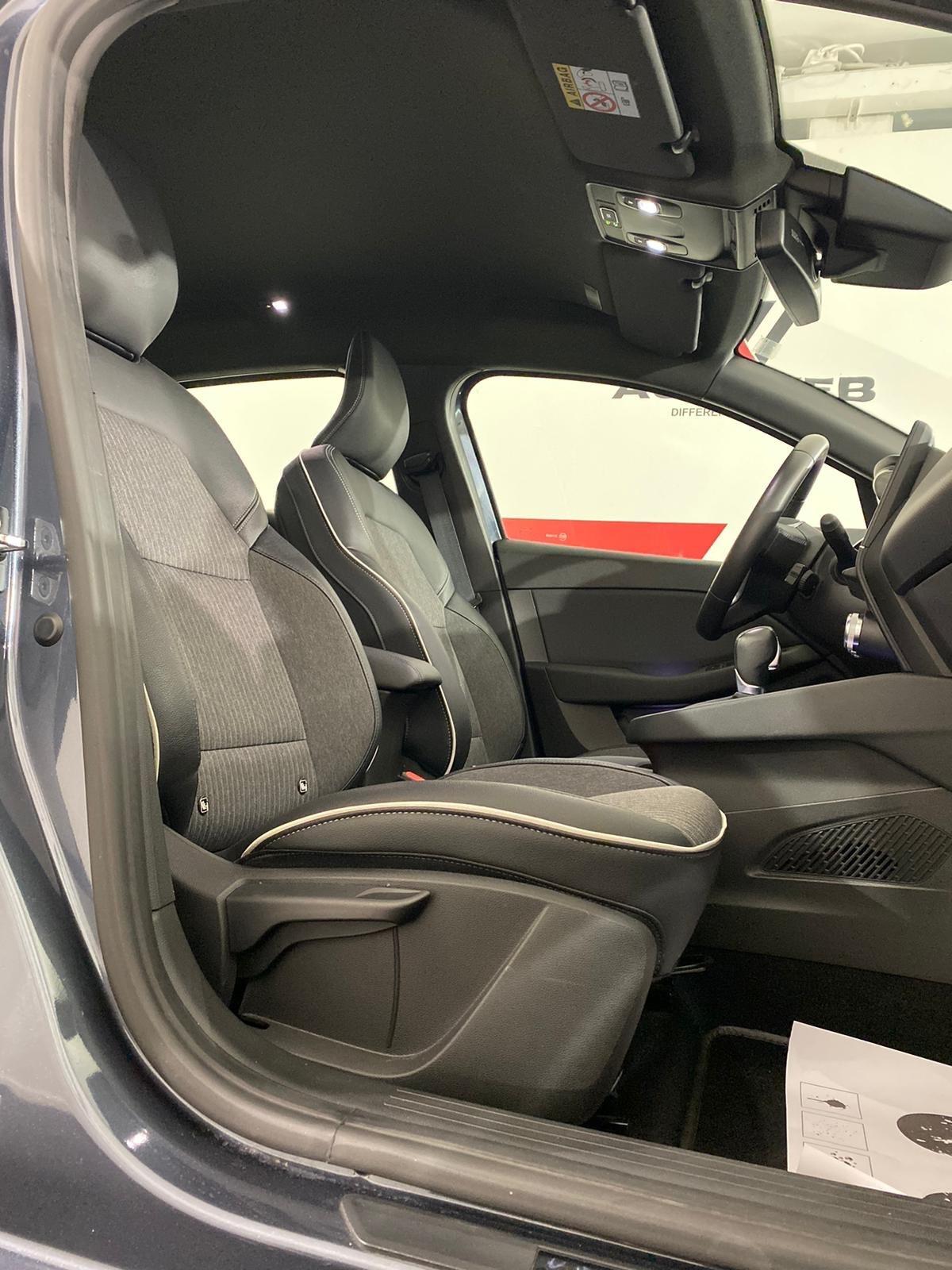Renault Clio Full Hybrid E-Tech 140 CV 5 porte Intens