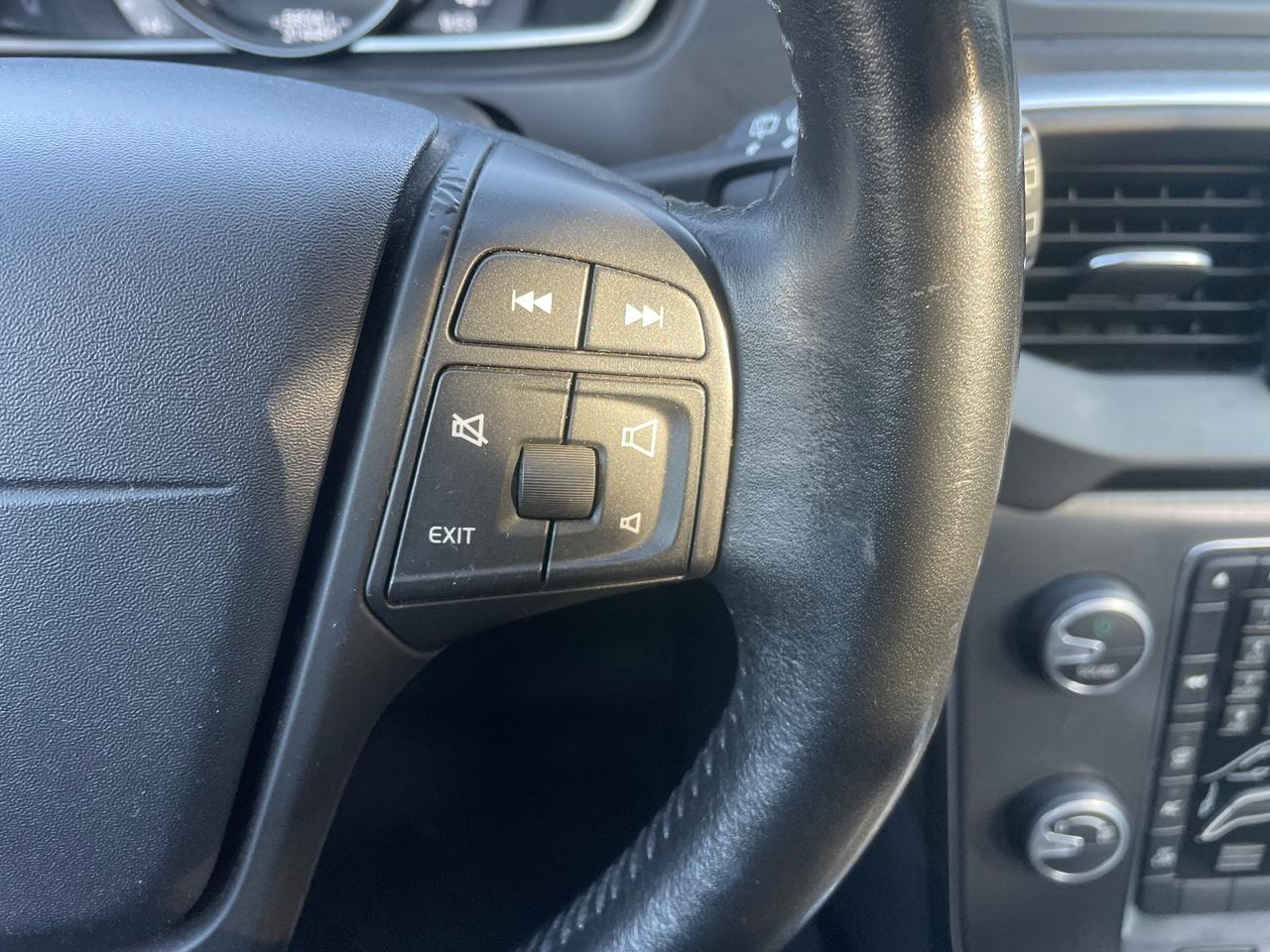 Volvo V40 2.0 D2 120cv MOMENTUM/GARANZIA 12 MESI