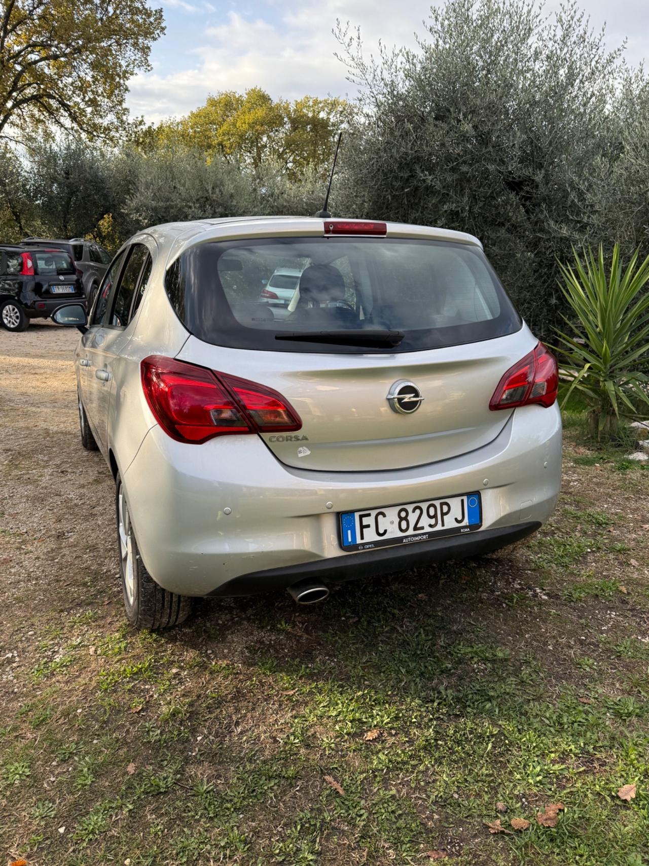 Opel Corsa 1.4 90CV GPL Tech 5 porte Innovation
