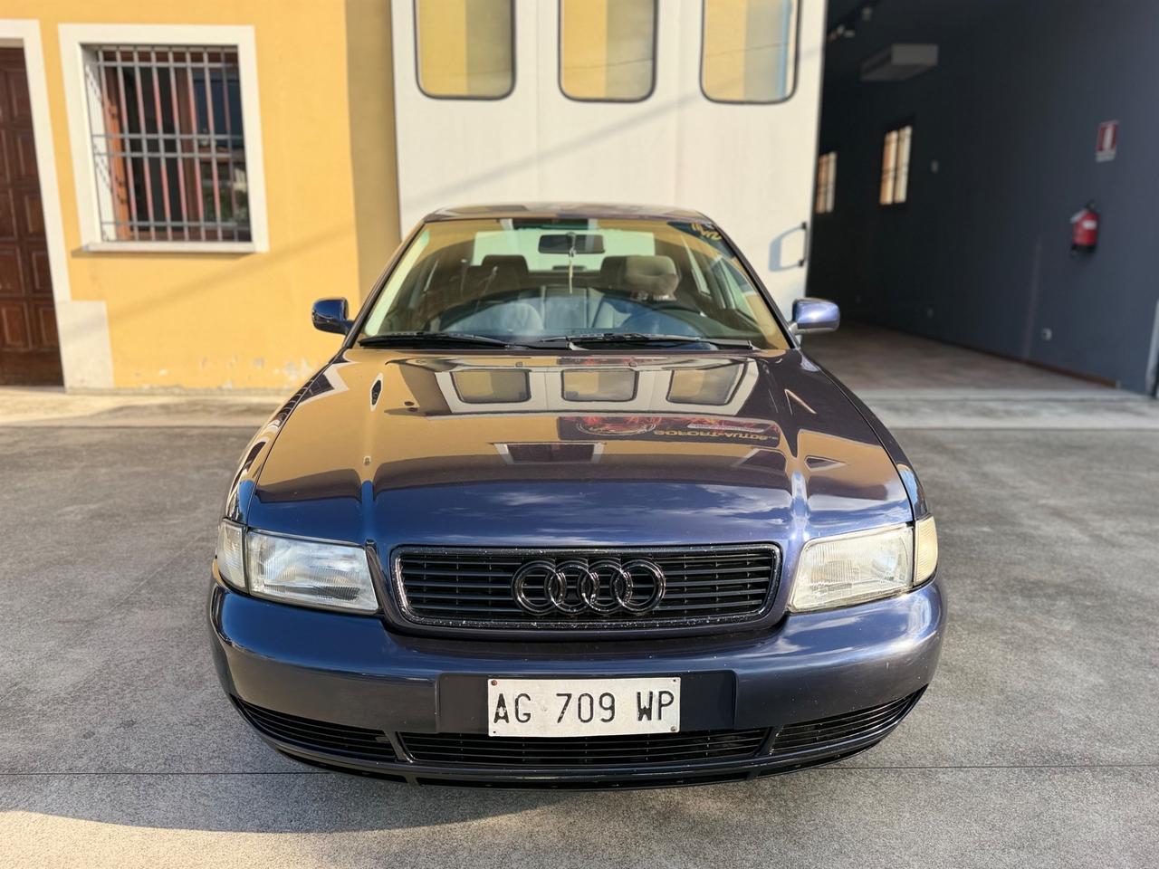 Audi A4 1.8 cat