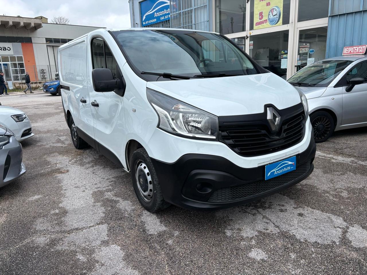 RENAULT TRAFIC 1.6D 2015