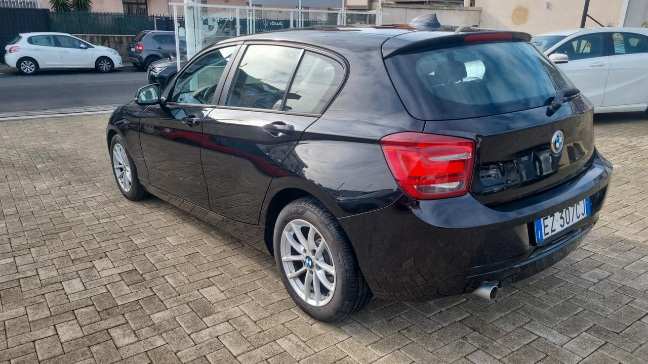 Bmw 118 118d 5p. Unique