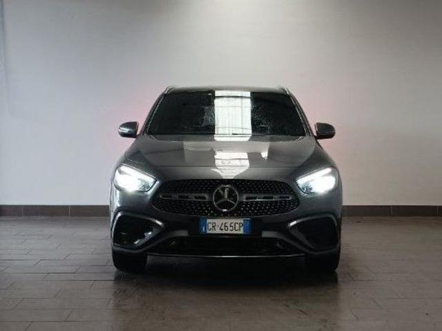 MERCEDES-BENZ GLA 250 e Plug-in hybrid AMG Line Premium