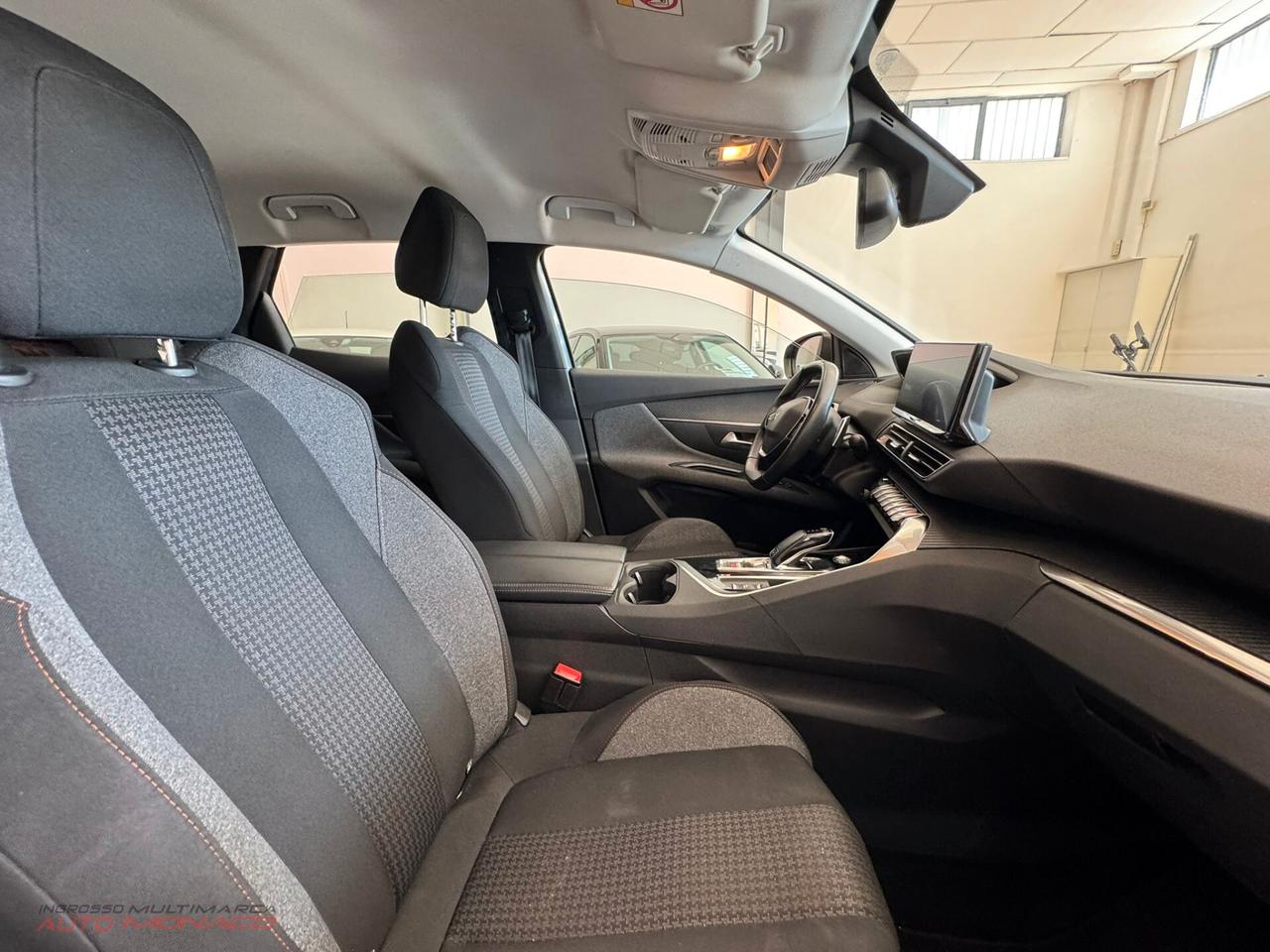 Peugeot 3008 BlueHDi 130cv EAT8 Active 2021
