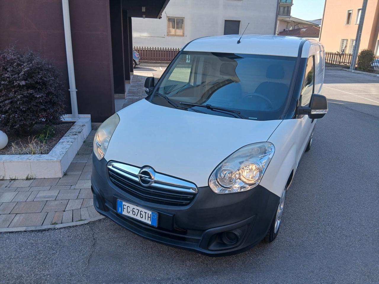 Opel Combo 1.6d pari al nuovo tuo ....IVA esposta tuo a €193 mese