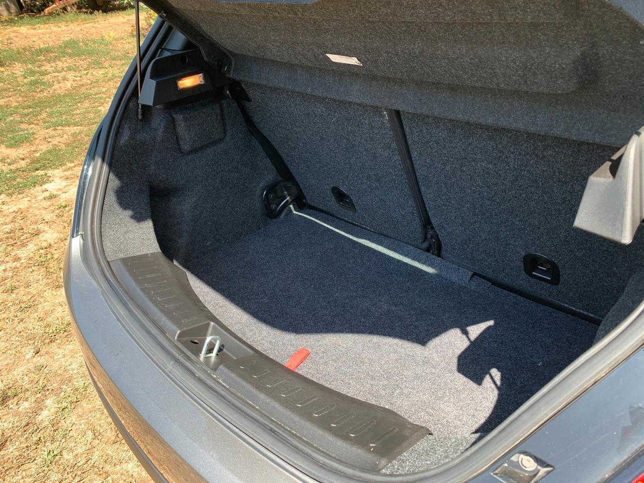 Lancia Ypsilon 1.0 FireFly 5 porte S&S Hybrid Silver Plus
