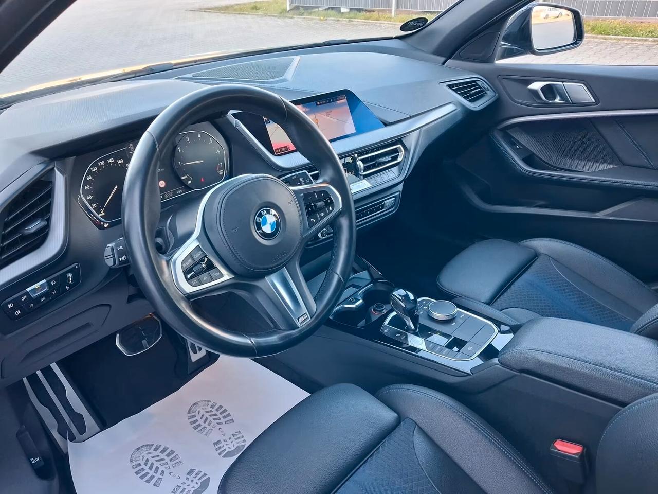 Bmw 118 118i 5p. Msport