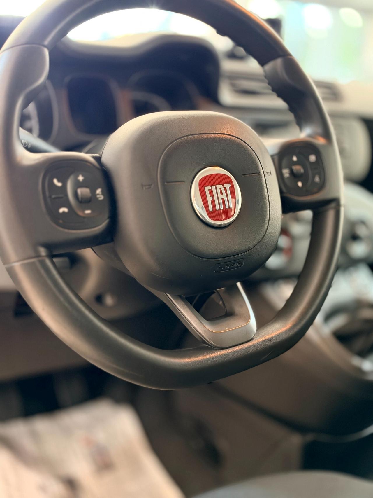Fiat Panda 1.0 hybrid Easy Connect s adatta per NEO PATENTATI,BLUETOOTH,COMANDI AL VOLANTE,USB,SENSORI DI PARCH