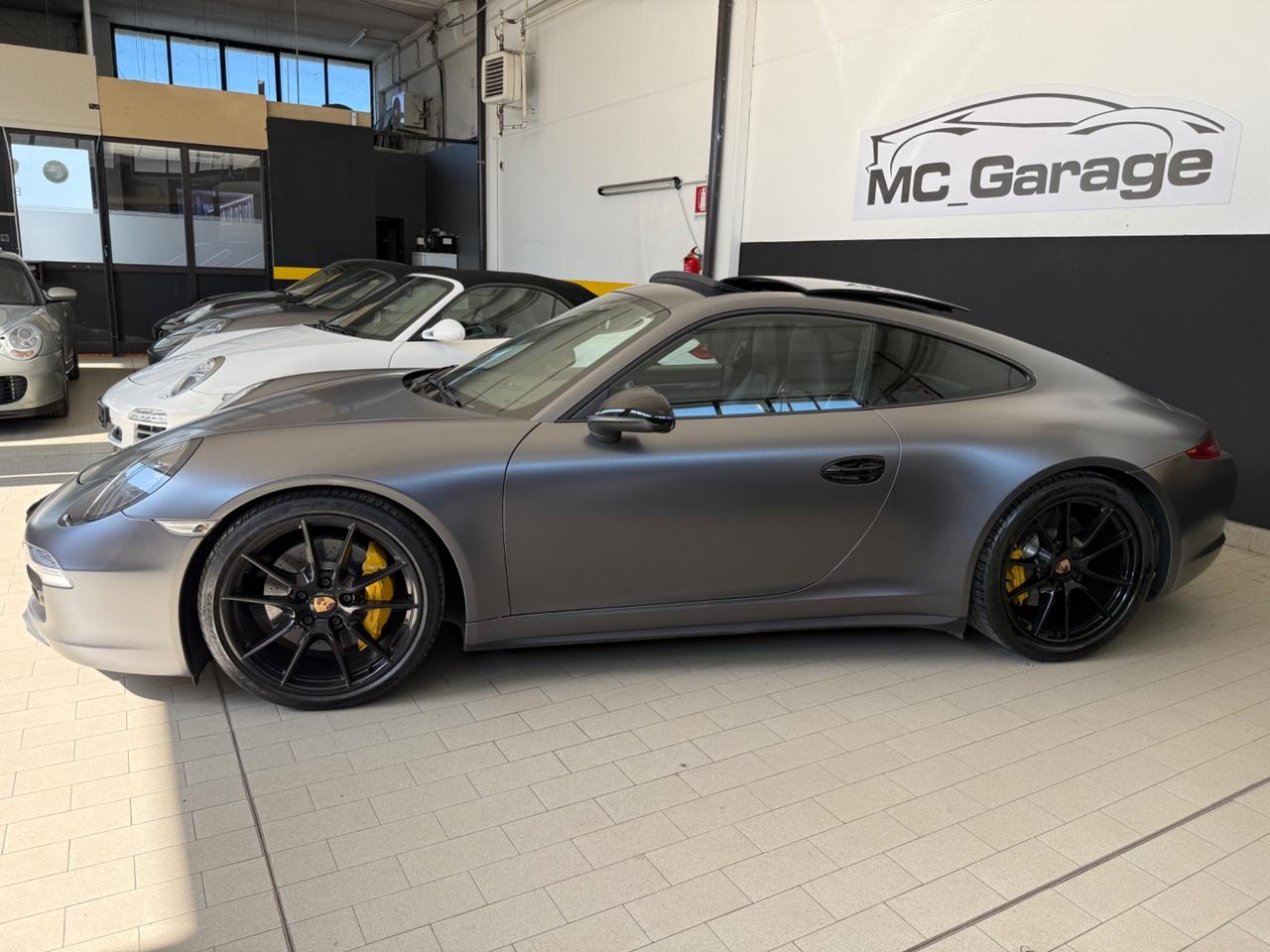 Porsche 911 3.8 Carrera 4S Coupé