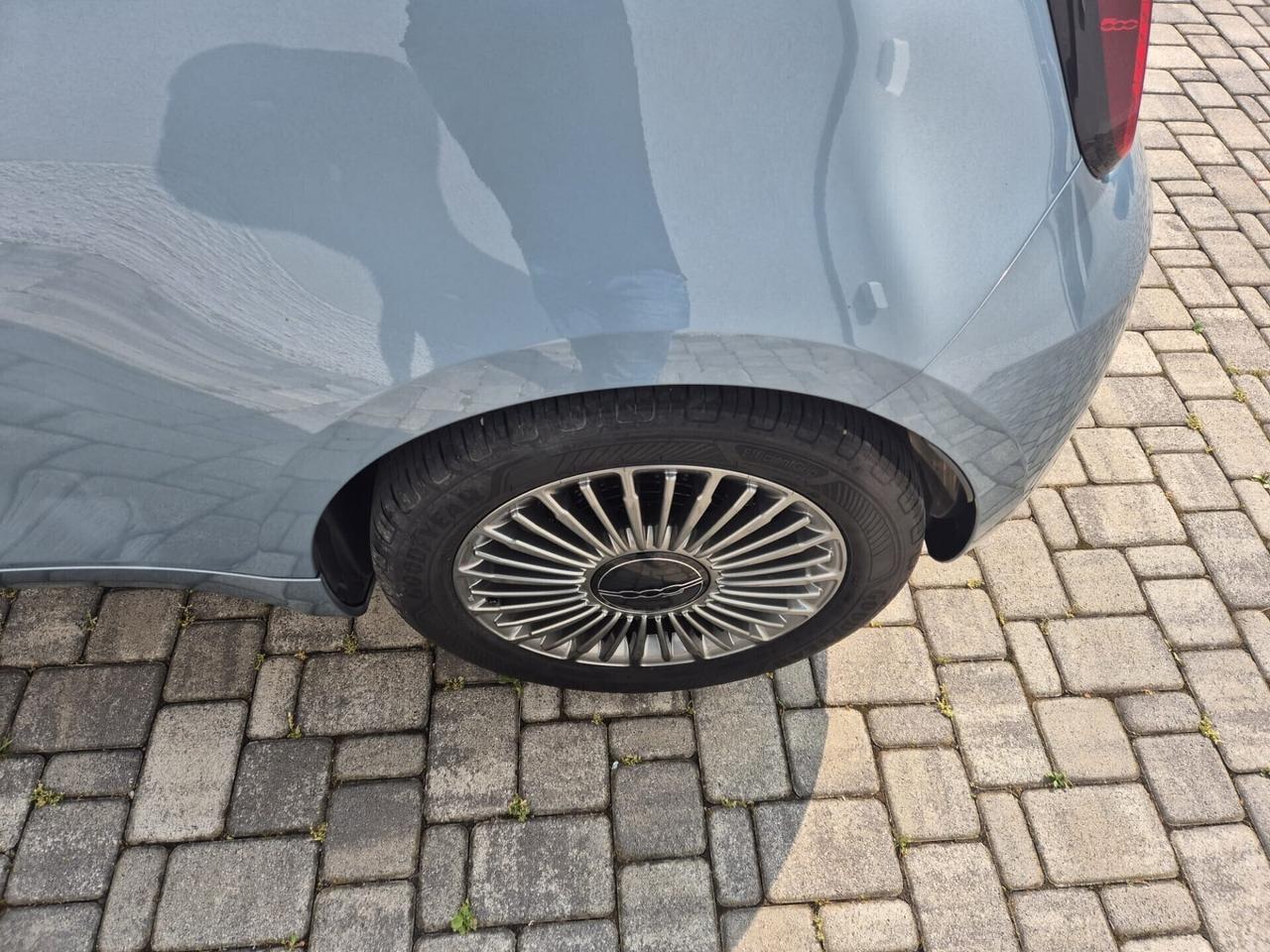 Fiat 500e 42 kWh Icon