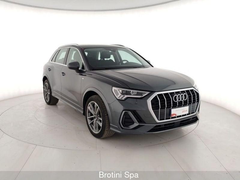 Audi Q3 45 TFSI e S tronic S Line Edition