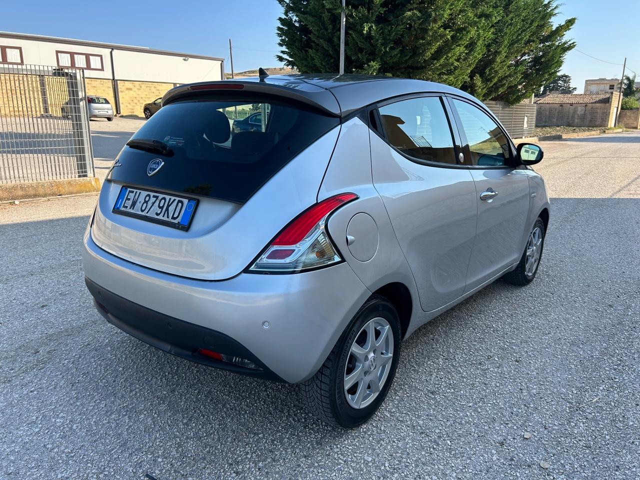 Lancia Ypsilon 1.2 69 CV 5 porte GPL Ecochic Gold