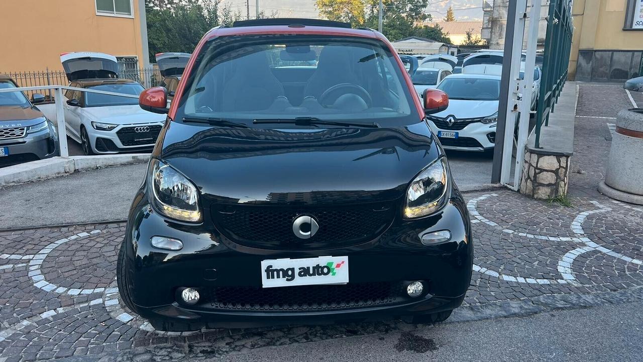 Smart ForTwo 70 1.0 twinamic cabrio Passion Adatta a Neopatentati