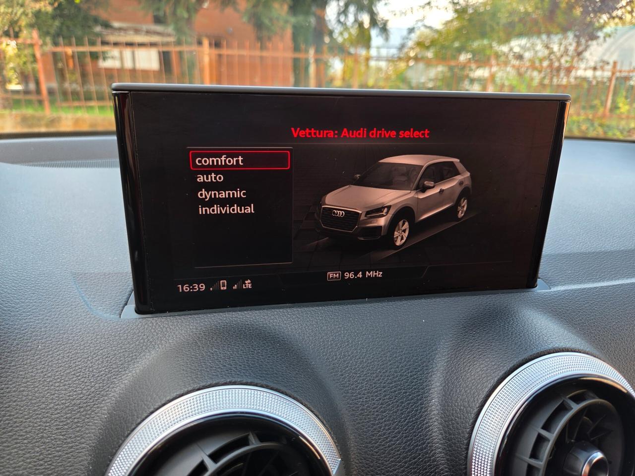 Audi Q2 30 TFSI S line Edition 110cv