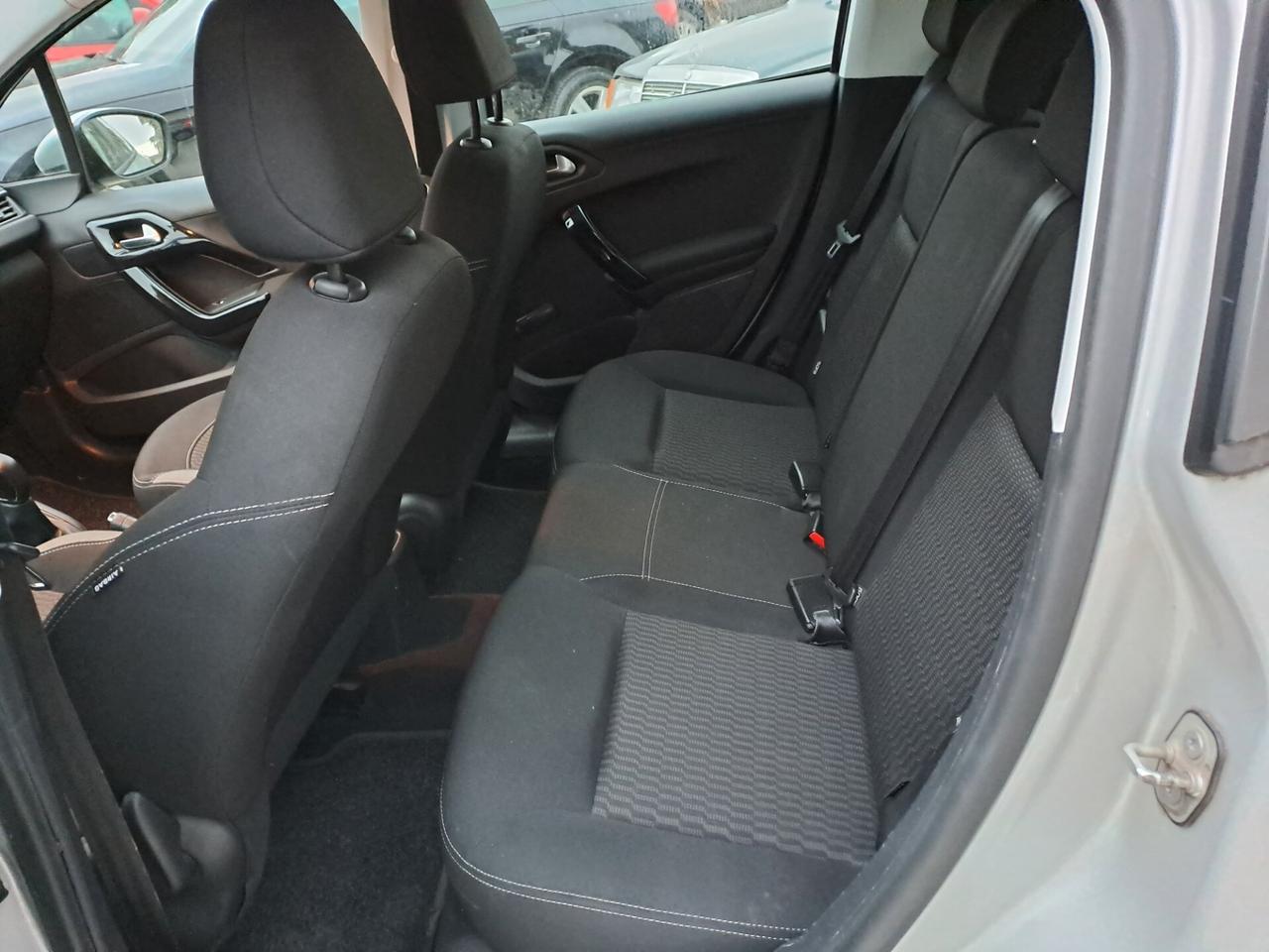 Peugeot 208 BlueHDi 75 5 porte Allure 2016