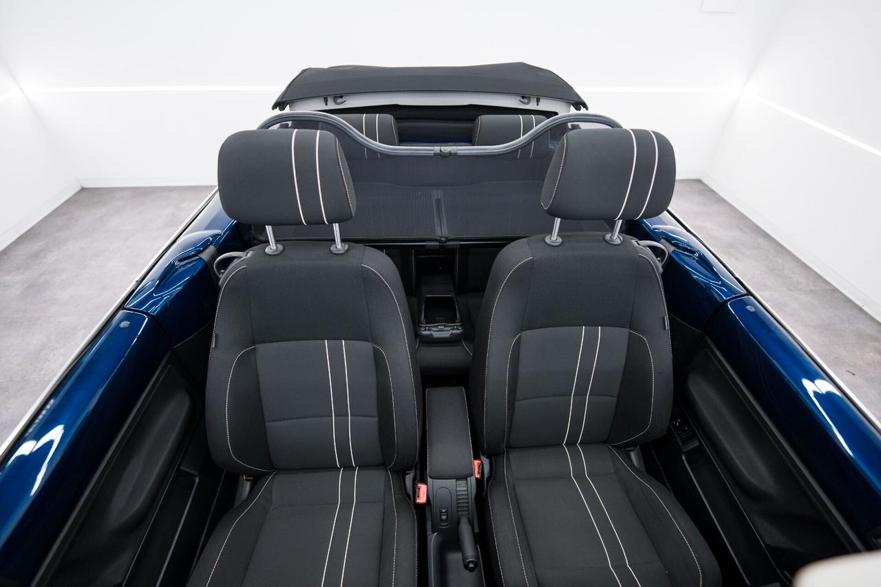 Volkswagen New Beetle 1.6 Cabrio
