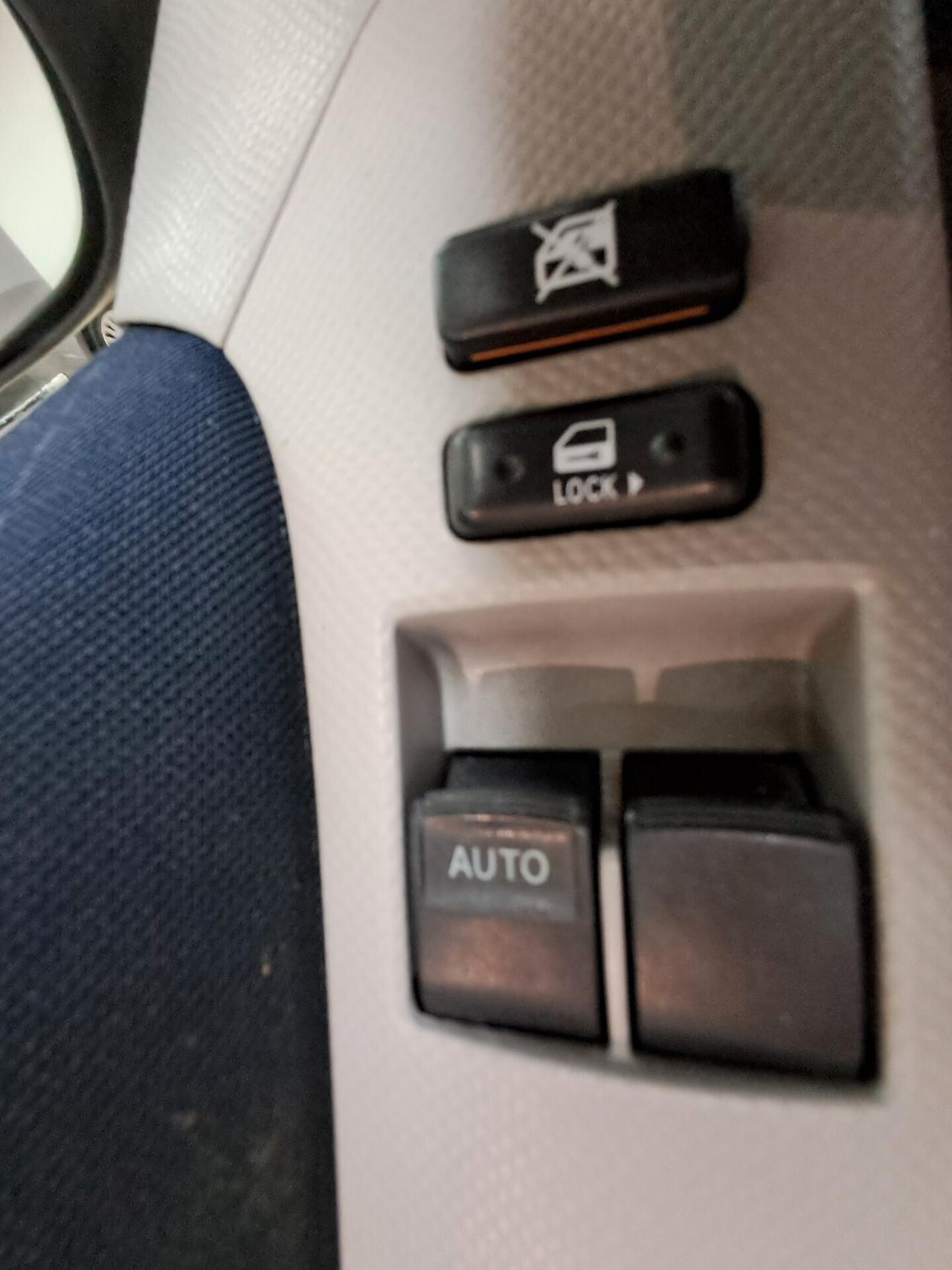 Toyota Yaris 1.0 5 porte Sol