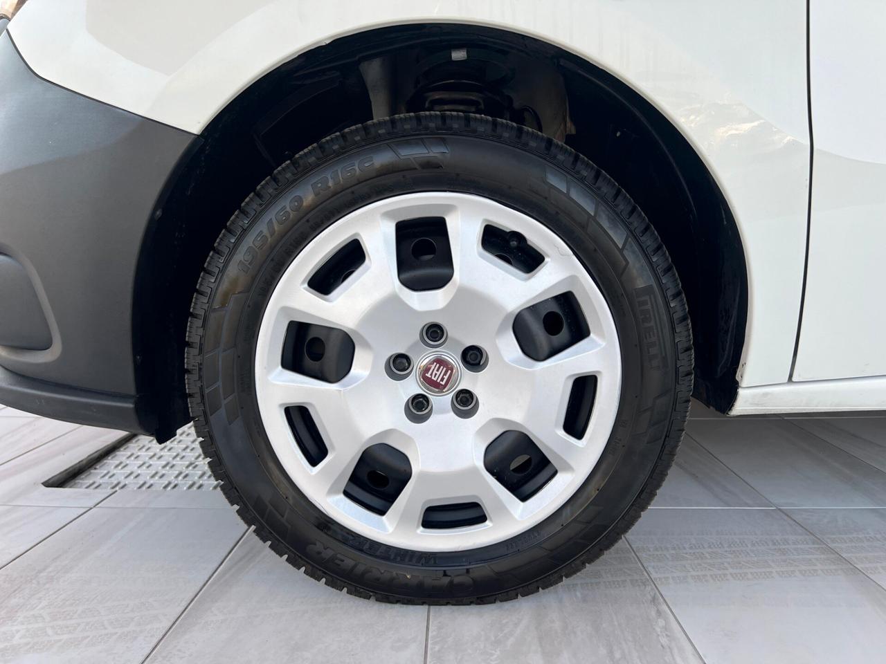 FIAT Doblò 3ª serie Doblò 1.4 T-Jet Natural ...