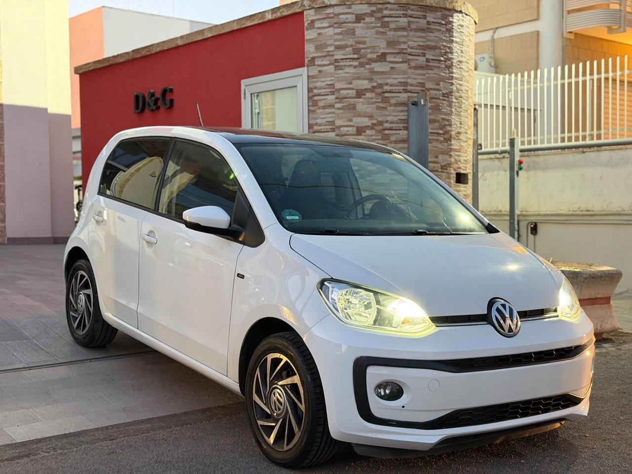 Volkswagen up! 1.0 75 cv 5p.-2018/LED/PANO/LEGA