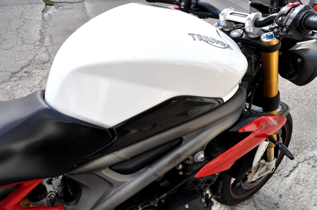 Triumph Speed Triple R 1050