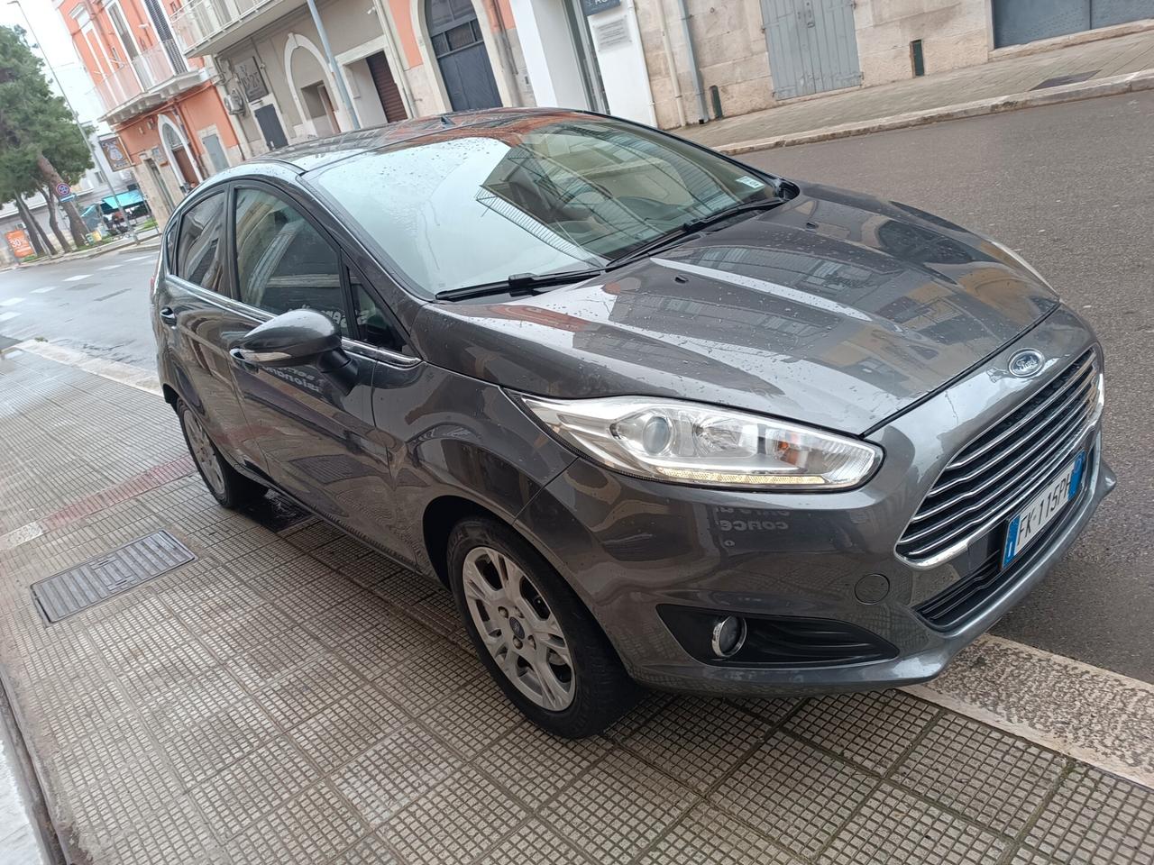 Ford Fiesta 1.5 TDCi 75CV 5 porte TITANIUM NAVI
