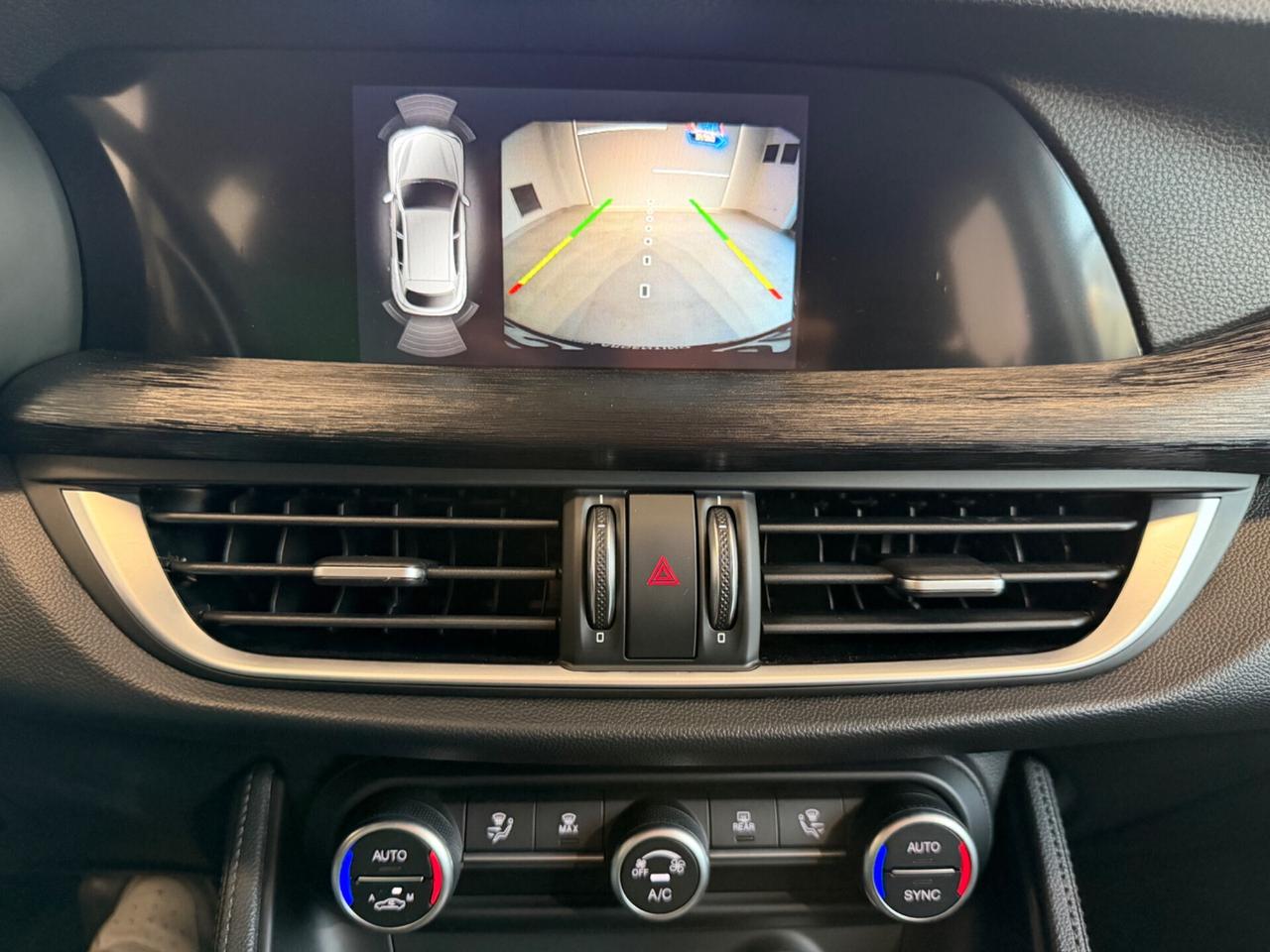 Alfa Romeo Stelvio 2.2 160 CV AT8 Business