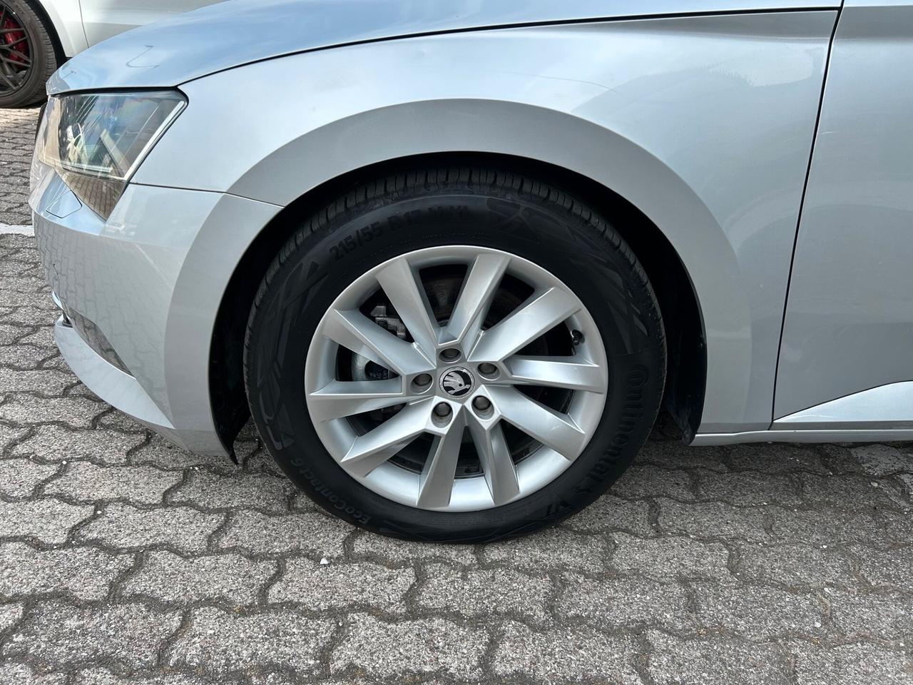 Skoda Superb Wagon 2.0 tdi 4x4 190cv dsg GRANDINATA