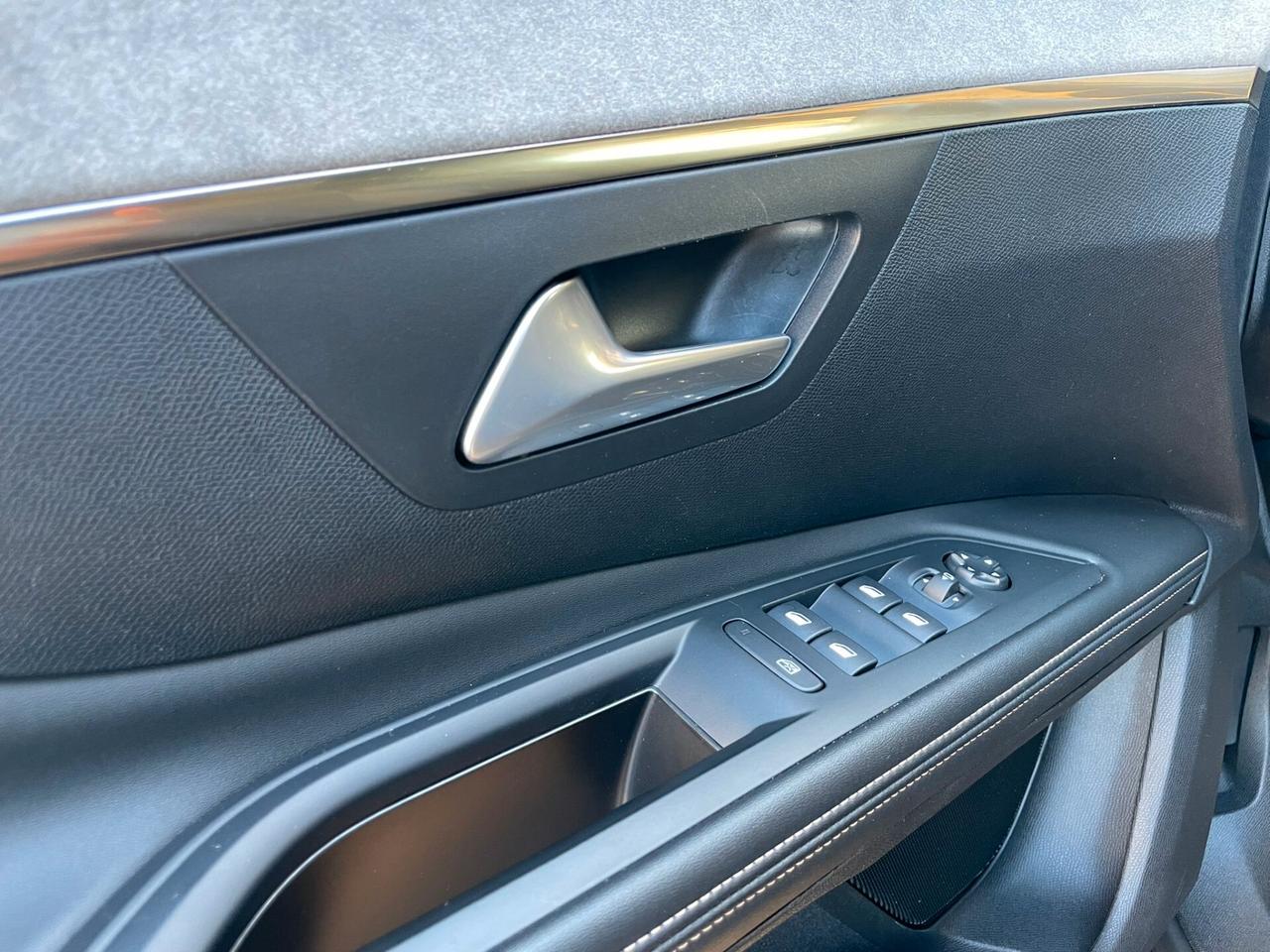 Peugeot 5008 BlueHDi 130 S&S EAT8 Allure Pack